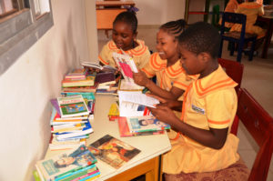 Don de livres au Cameroun